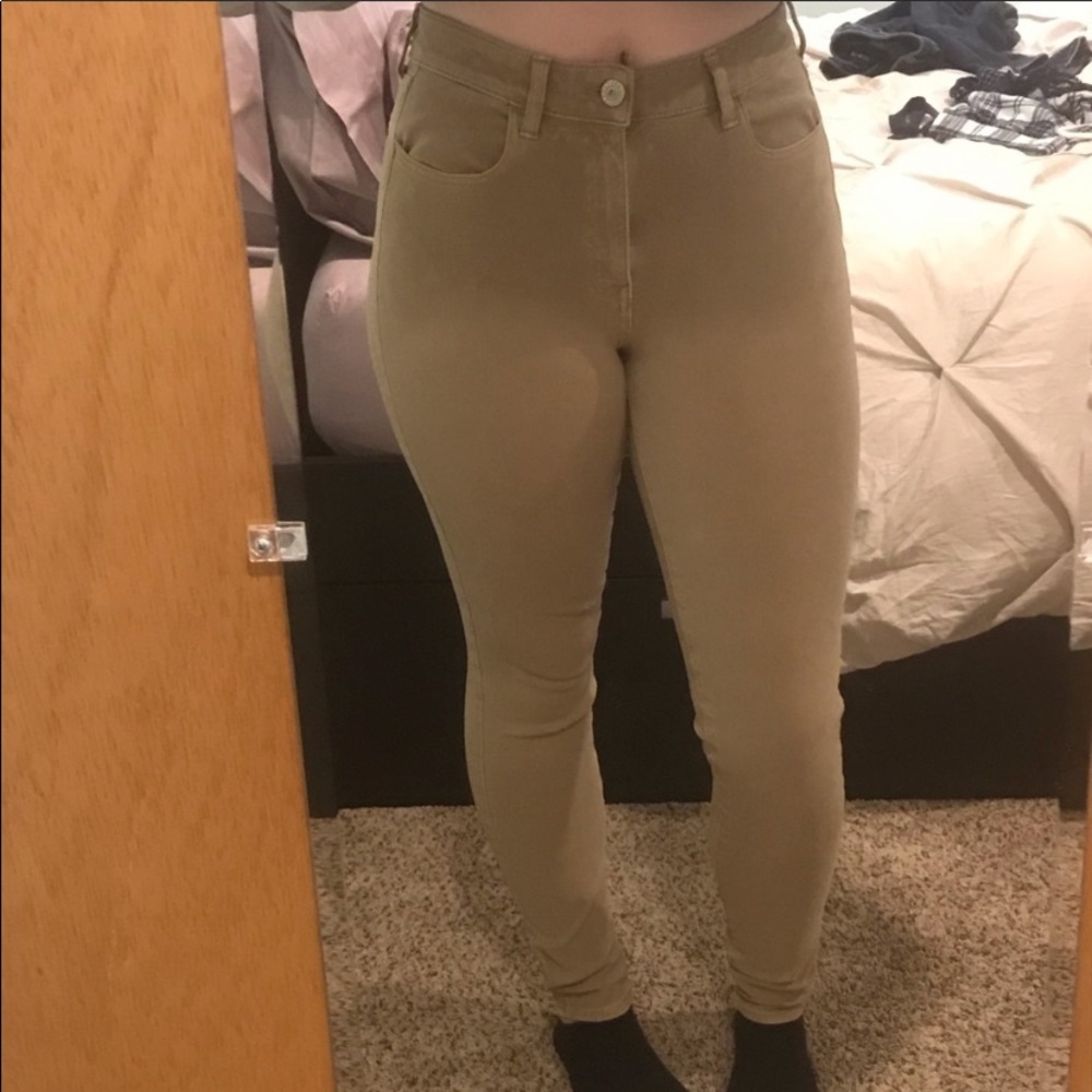 AEO hi rise khaki colored jeggings